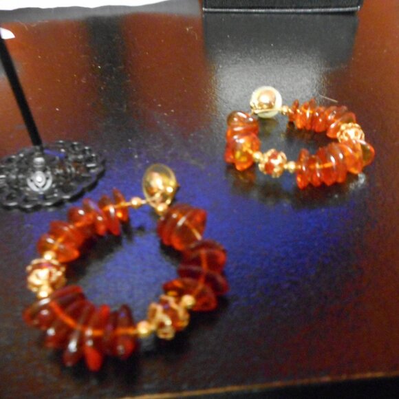 EARRINGS - 1 pair - amber and gold - hoops - Picture 4 of 5